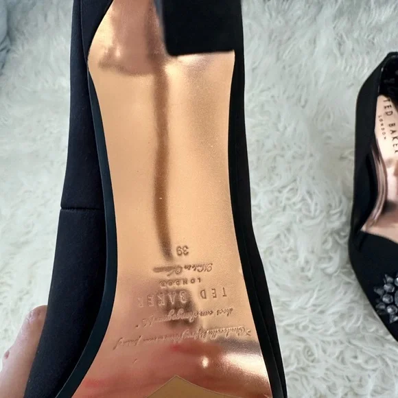 Ted Baker Brydien Embellished Pumps ,Size 39 EU (8.5-9 US) - Picture 4 of 6